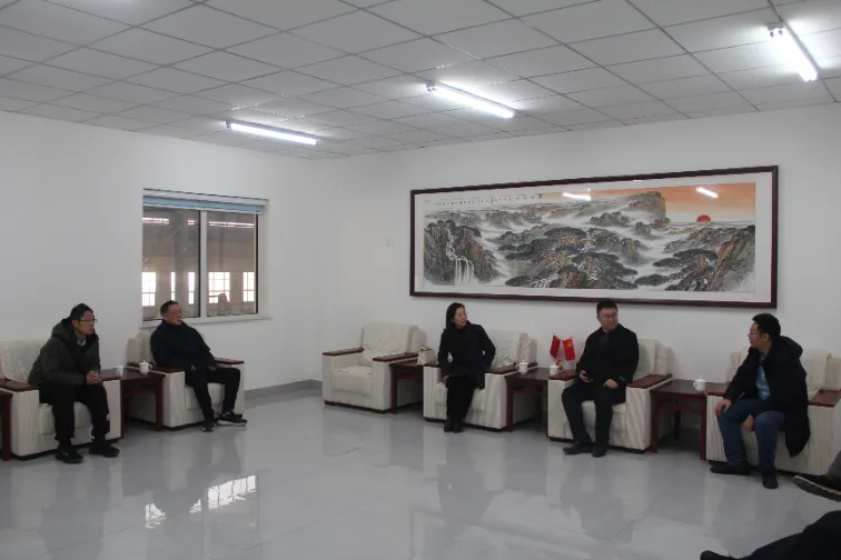 ​Velkommen en delegasjon fra Shandong University of Architecture for å besøke fabrikken og utforske samarbeid